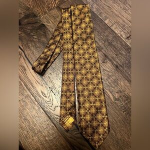 Robert Talbott Seven Fold Tie Hand Sewn - NWOT